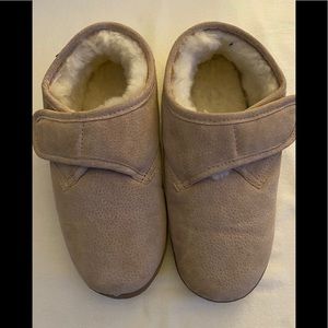 Shearling Slippers - Men’s 10 -5E